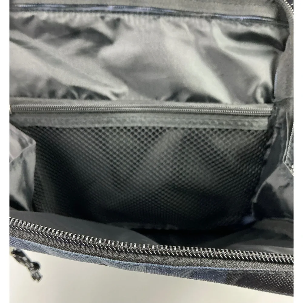 Eastsport Crossbody Bag Messenger Shoulder Bookbag‎ Checkered Pattern Blue Black